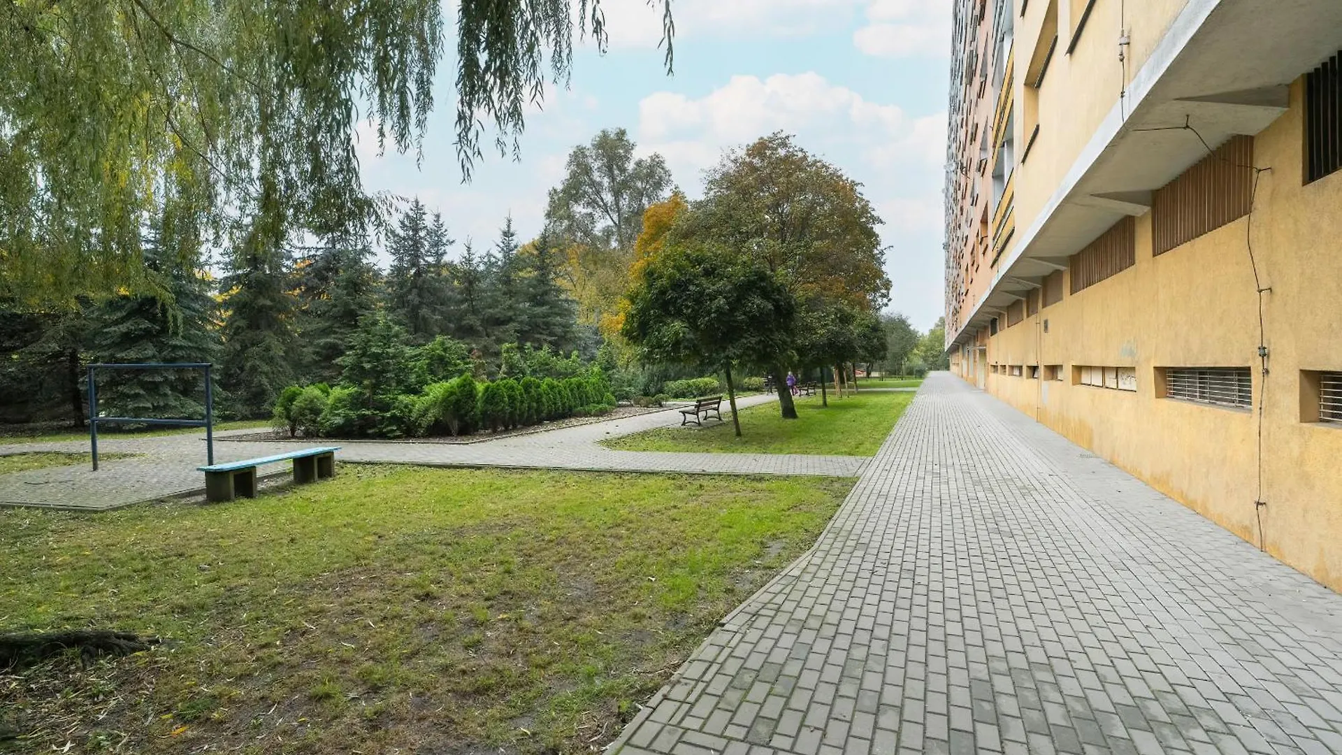 Spacious Apartment In A Quiet Area Of Poznan By Noclegi Renters 0*,  폴란드
